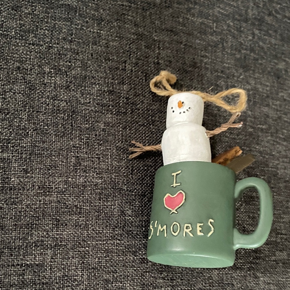 Green S'mores Mug with Marshmallow Figure